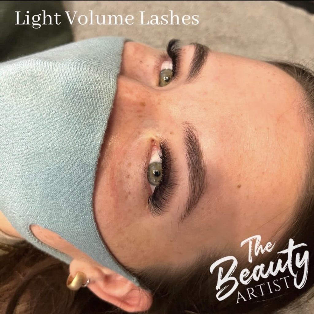 Example of light volume lashes